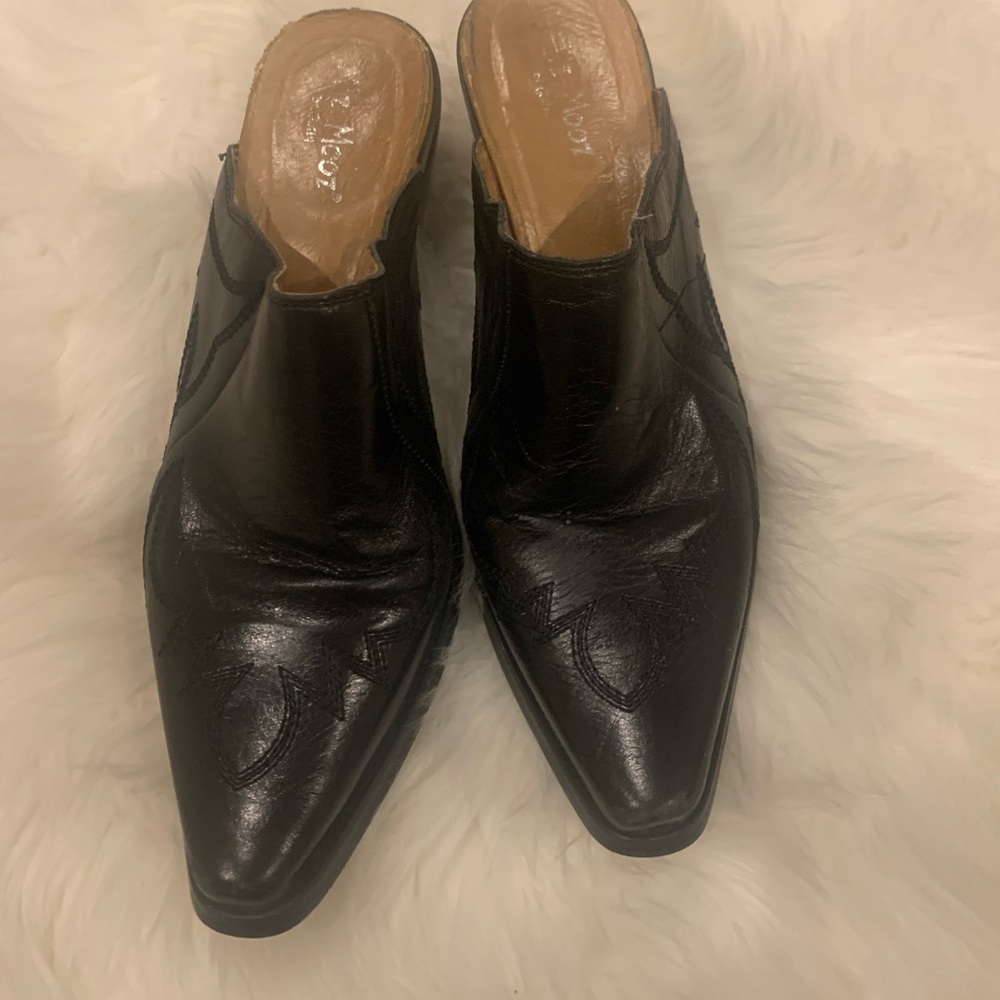 Mix Mooz black slip on stitched boot